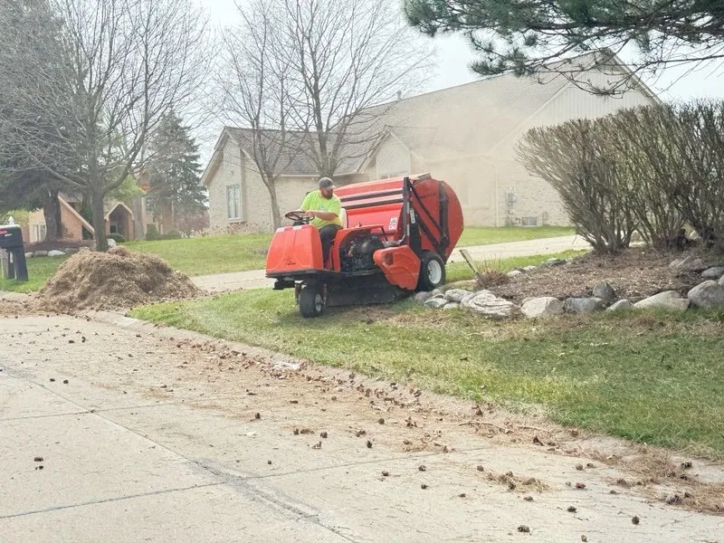 Top-rated lawn care service near you in Pontiac, MI by Little's Lawn & Landscaping