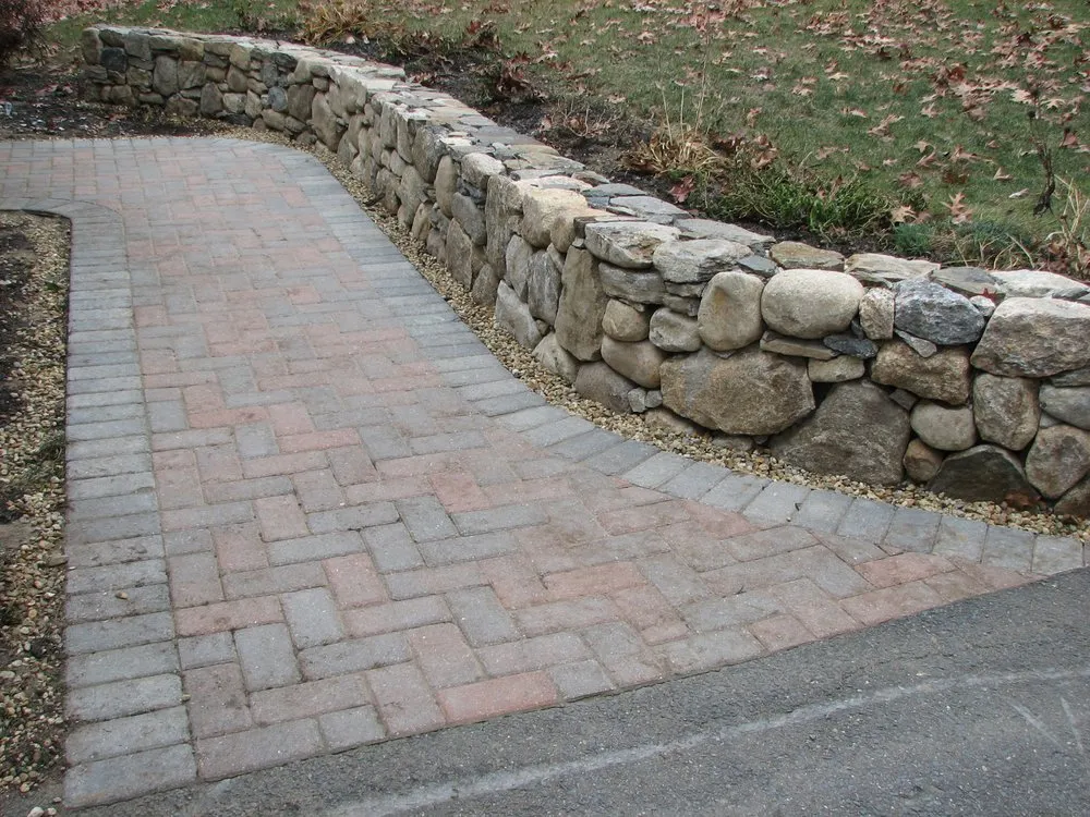 Affordable lawn care service experts serving Littleton, MA - Littleton Earthworks