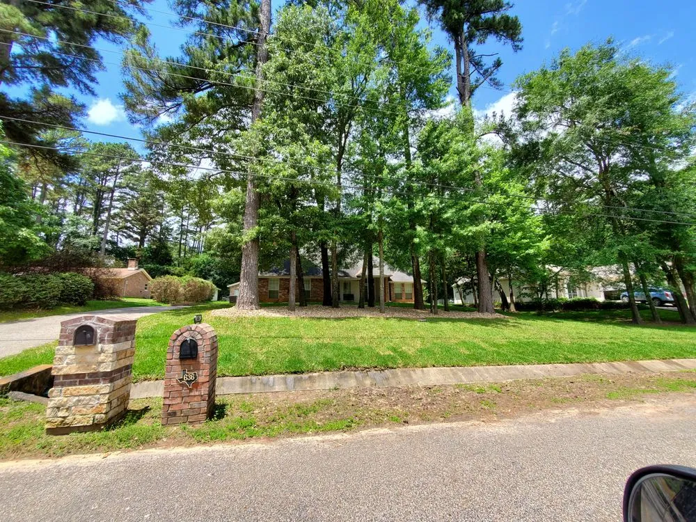 Affordable lawn care service for residential properties across Flint, TX - Littlewild Landscaping