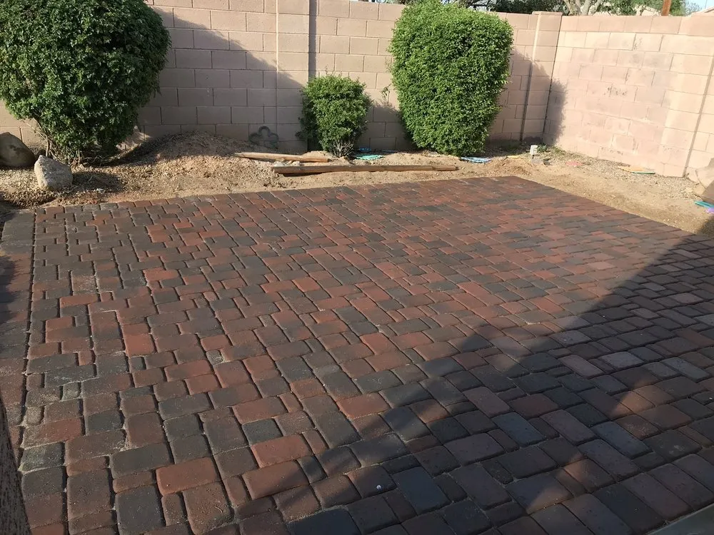 Affordable yard cleanup service experts serving Chandler, AZ - LIV Lawn and Construction