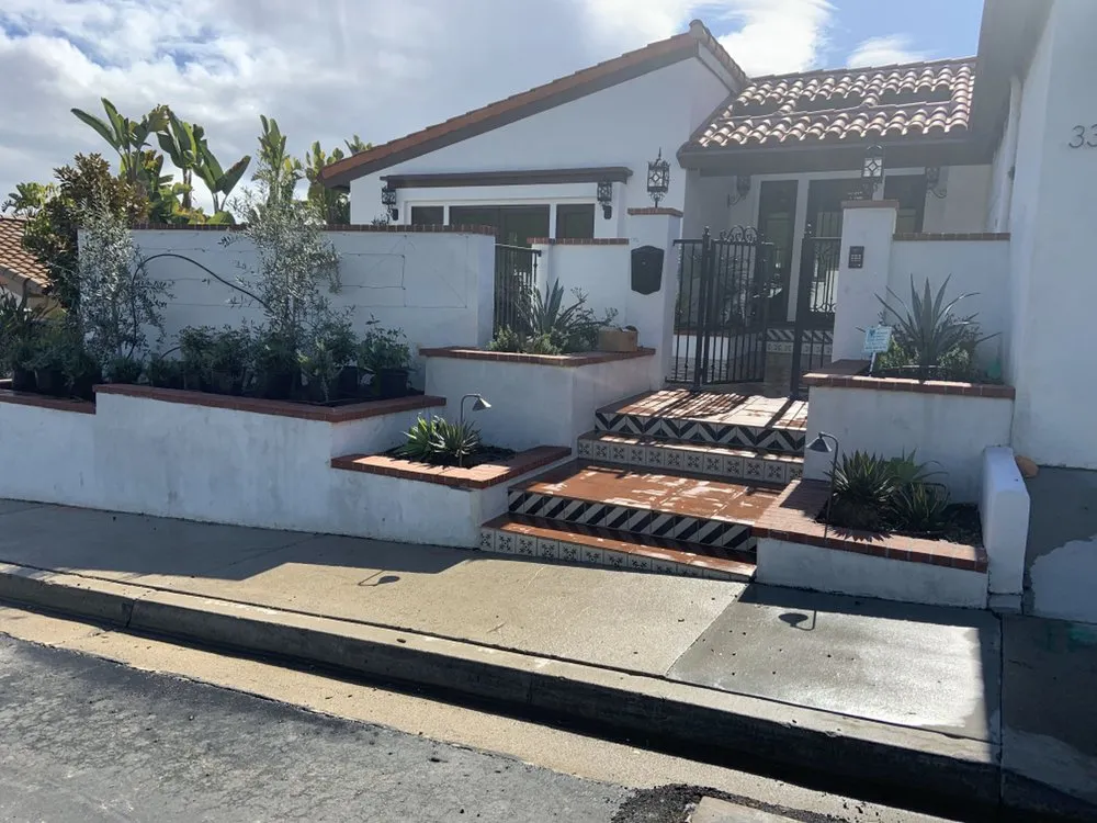 Local outdoor landscaping for residential properties in Ladera Ranch, CA by Live Oak Landscape and Maintenance