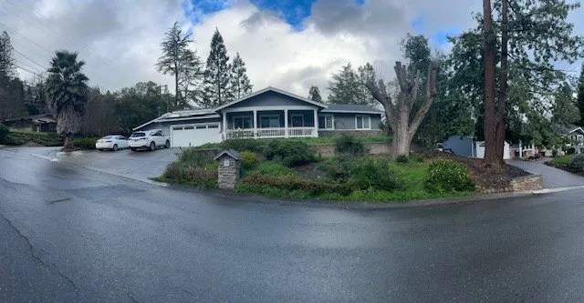 Affordable garden landscaping for homes across Fairfield, CA - Live Oak Landscape Construction