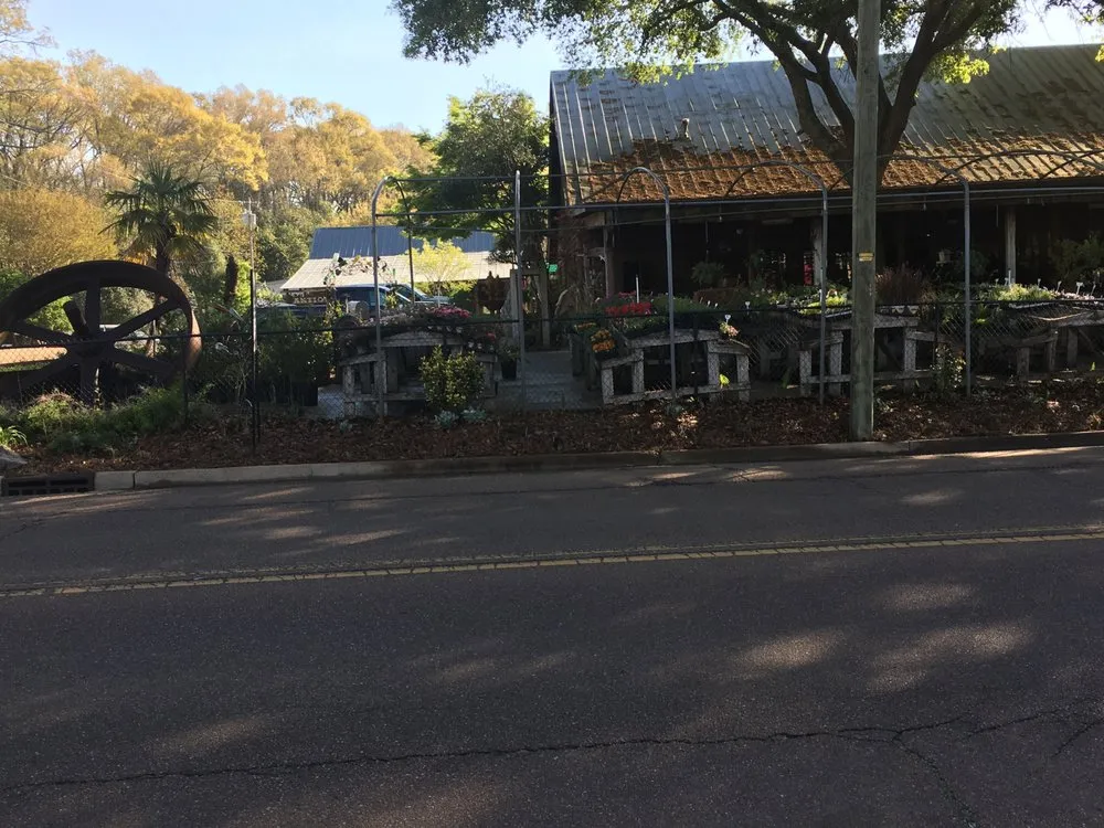 Expert landscape installation experts serving Natchez, MS - Live Oak Landscapes, Nursery & Garden Center