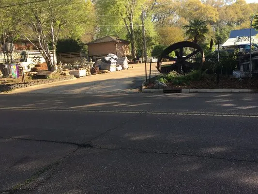 Live Oak Landscapes, Nursery & Garden Center