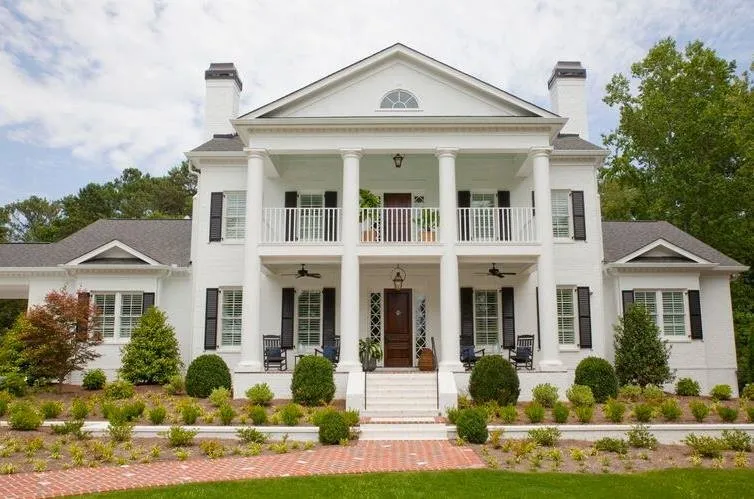 Reliable lawn mowing service for beautiful yards in Chamblee, GA by Live Oak Manors