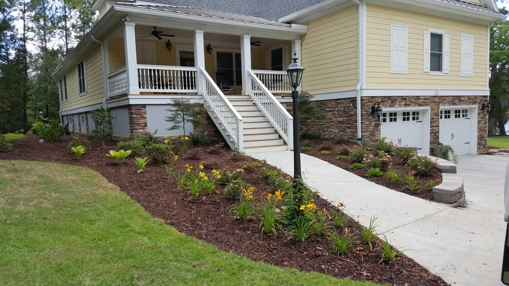 Top-rated garden landscaping for year-round maintenance across Gilbert, SC - Live Oak Services