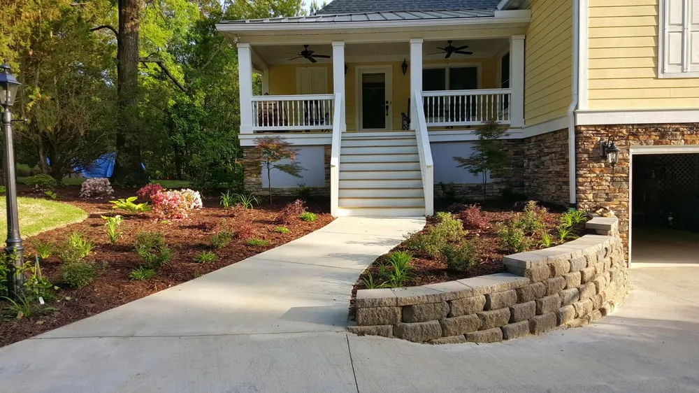 Trusted landscaping services experts serving Gilbert, SC - Live Oak Services