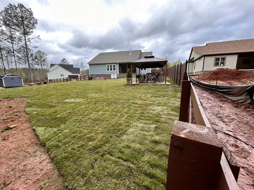 Custom yard cleanup service in West Columbia, SC - Live Oak