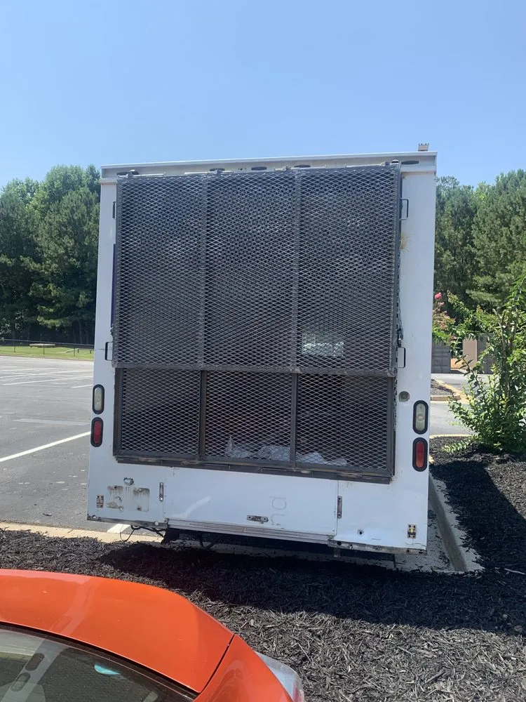 Affordable landscaping services experts serving Villa Rica, GA - Live Oasis Realty Maintenance