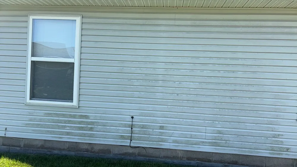 Custom lawn care service near you in Troy, OH by Live United Lawns