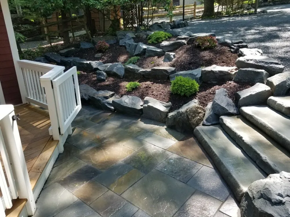 Custom lawn mowing service in Lake Ariel, PA by LiveAgain Landscaping
