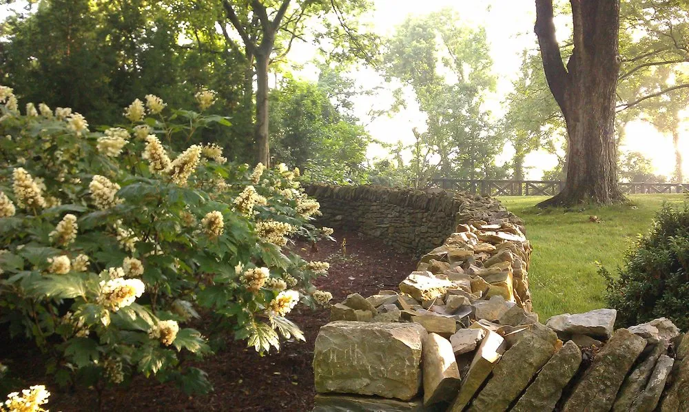 Expert garden landscaping in Fairview, TN by Lively Landscape
