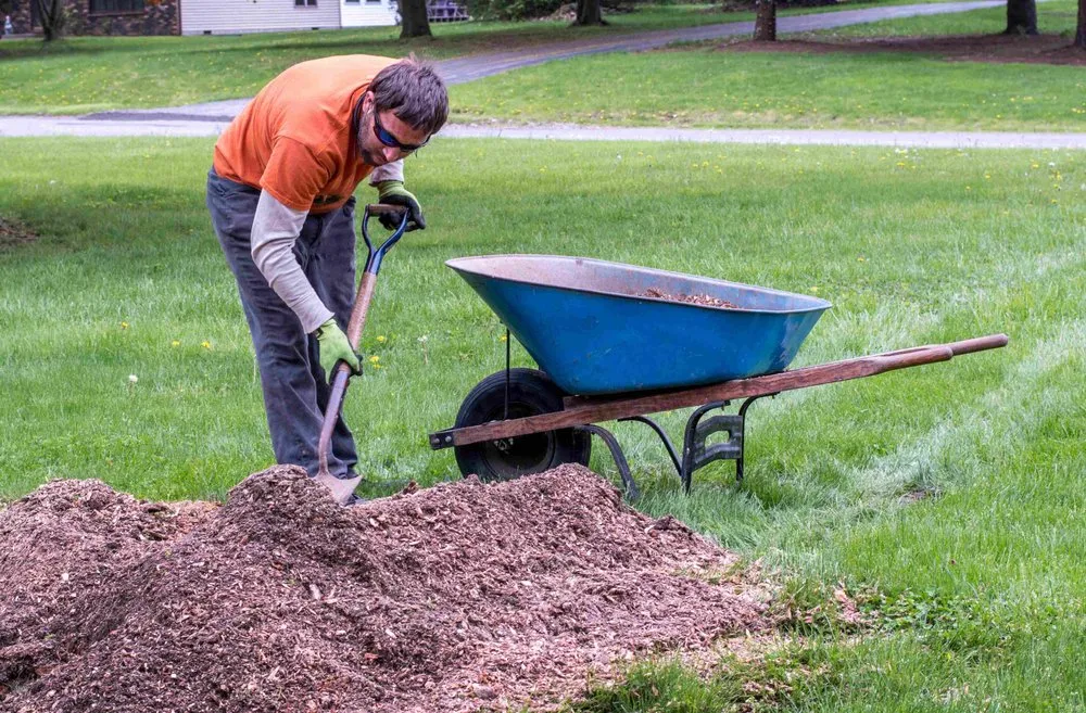 Custom yard maintenance near you across Hurricane, WV - Living Art Landscapes