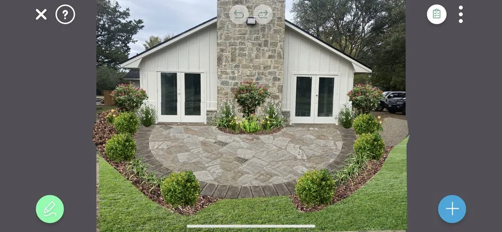 Professional yard maintenance for beautiful yards in Edinburg, TX by Living Color