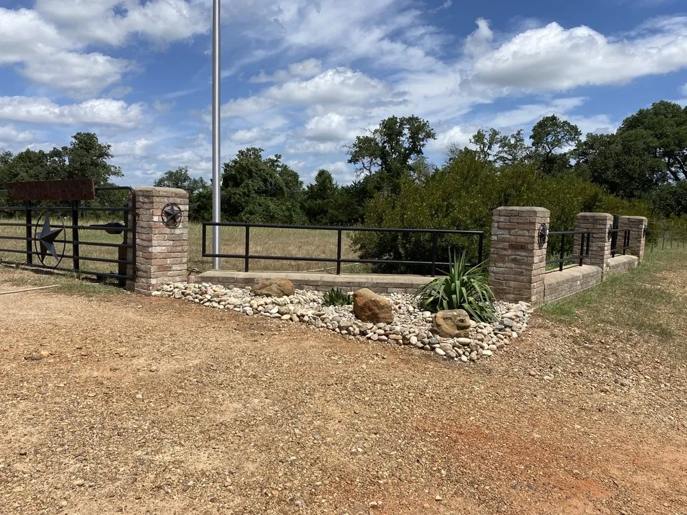 Local garden landscaping experts serving Edinburg, TX - Living Color