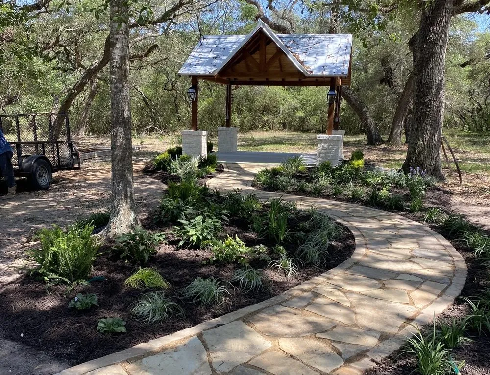 Professional landscape design experts serving Edinburg, TX - Living Color