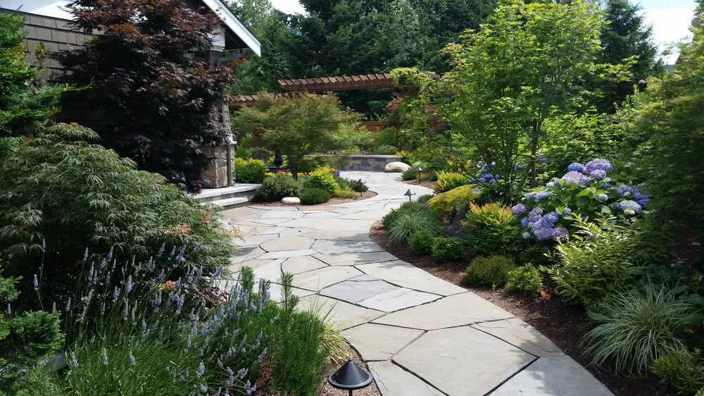 Expert garden landscaping in Redmond, WA - Living Earth Landscapes