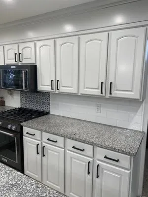 Living Easy Home Services Logo