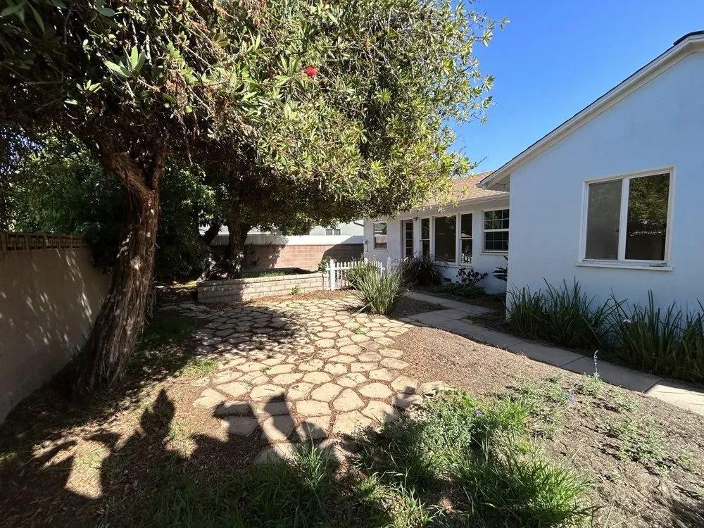 Local landscape installation for beautiful yards in Redondo Beach, CA by Living Green Designs