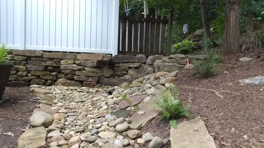 Professional garden landscaping in Clinton, TN - Living Green Landscaping Construction