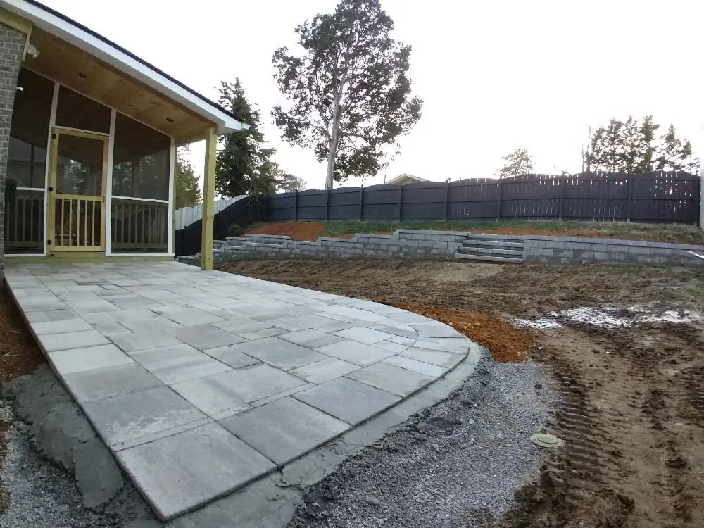 Professional yard maintenance experts serving Clinton, TN - Living Green Landscaping Construction