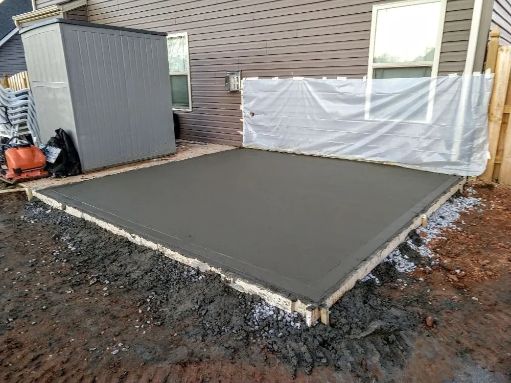 Trusted yard maintenance for homes in Clinton, TN by Living Green Landscaping Construction