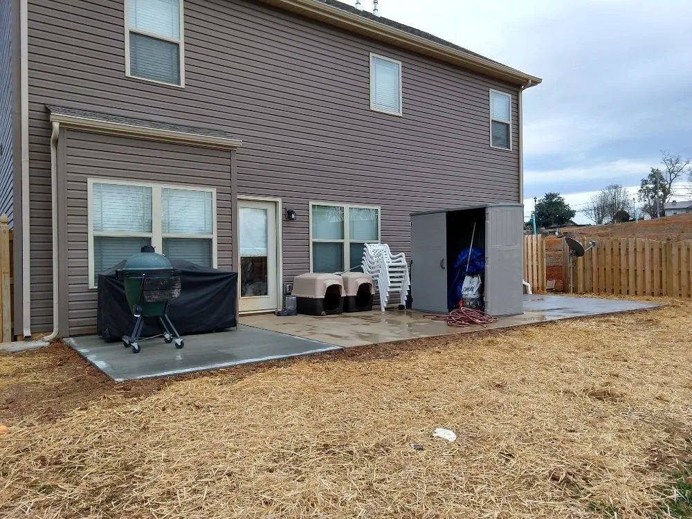 Professional lawn care service near you across Clinton, TN - Living Green Landscaping Construction