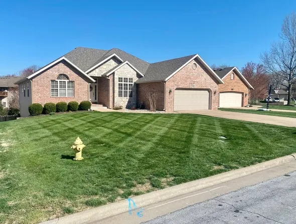 Reliable garden landscaping in Springfield, MO - Living Green Lawn Care