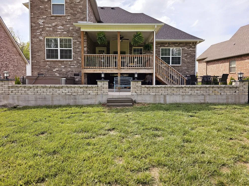 Top-rated lawn care service in Clarksville, TN - Living Hardscapes