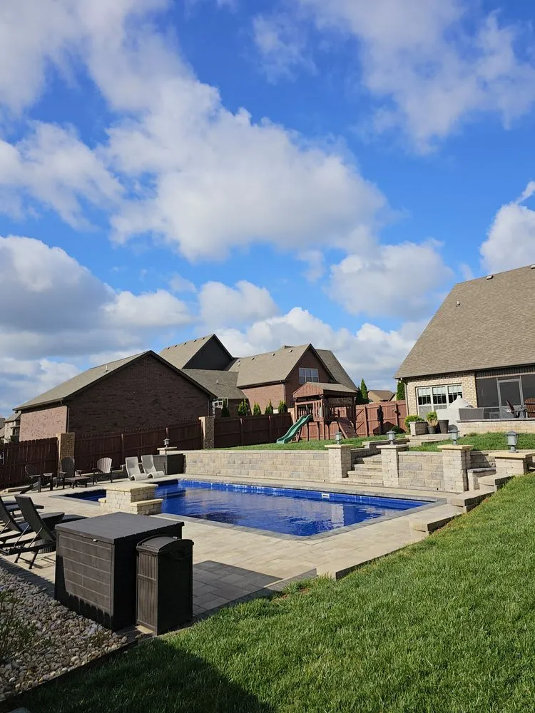 Trusted yard maintenance experts serving Clarksville, TN - Living Hardscapes