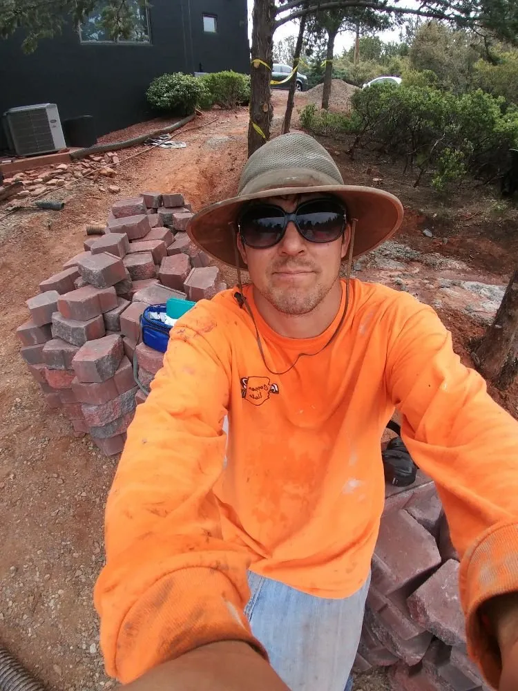 Top-rated lawn care service in Cottonwood, AZ by Living Landscapes AZ