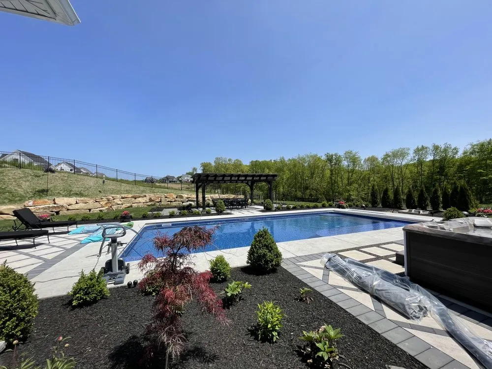 Professional outdoor landscaping experts serving Cranberry Township, PA - Living Spaces Outdoor