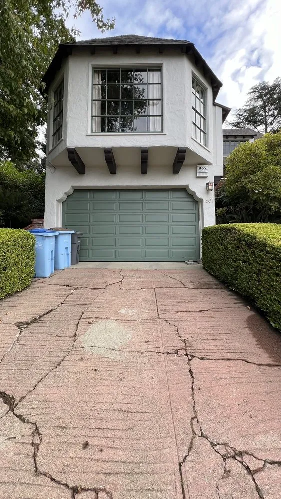 Reliable lawn care service in Pinole, CA - Living Stone Paver Services