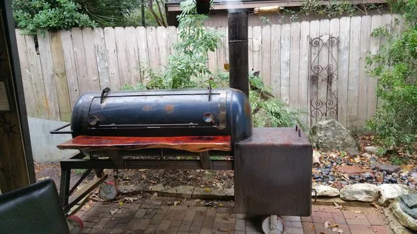 Living Trees & Shrubs Logo