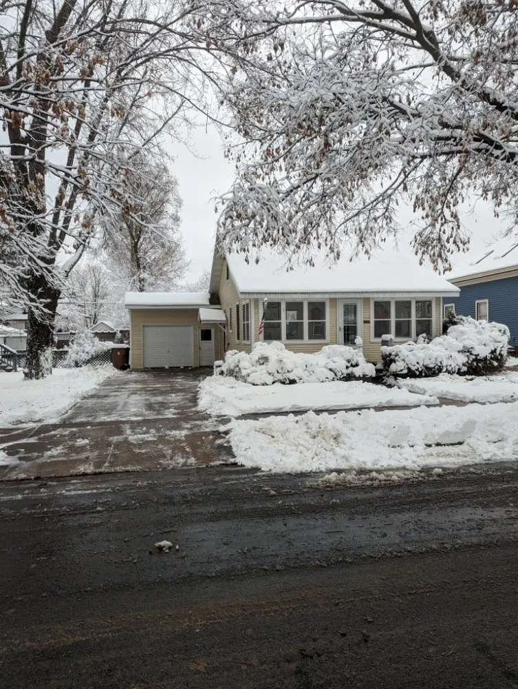 Professional yard cleanup service in Stevens Point, WI by Living Water Lawn Care