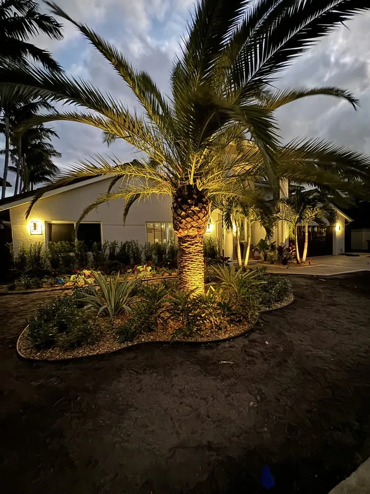 Expert lawn mowing service in Oakland Park, FL - Livingston Landscapes