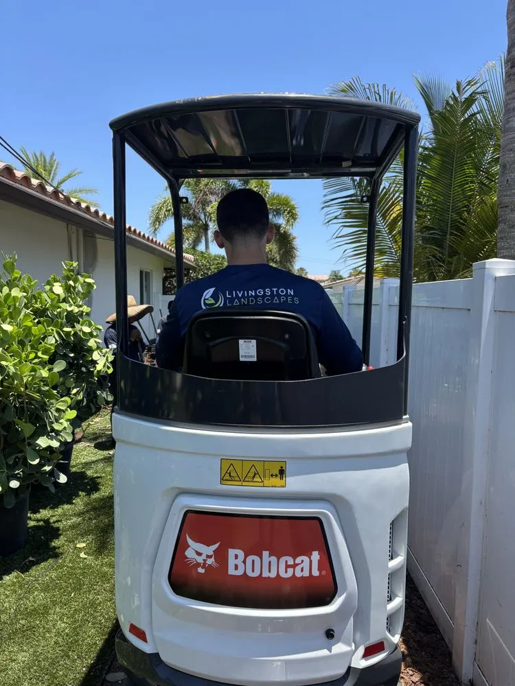 Custom lawn mowing service experts serving Oakland Park, FL - Livingston Landscapes