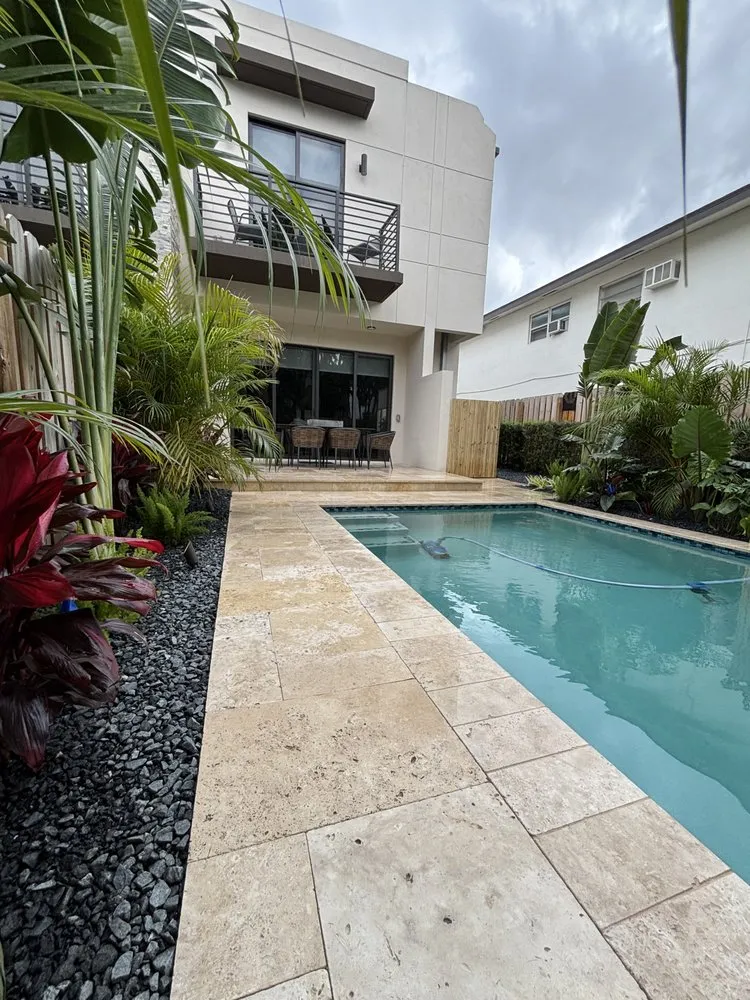 Reliable outdoor landscaping experts serving Oakland Park, FL - Livingston Landscapes