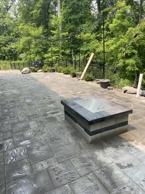 Livingston Lawn and Landscape