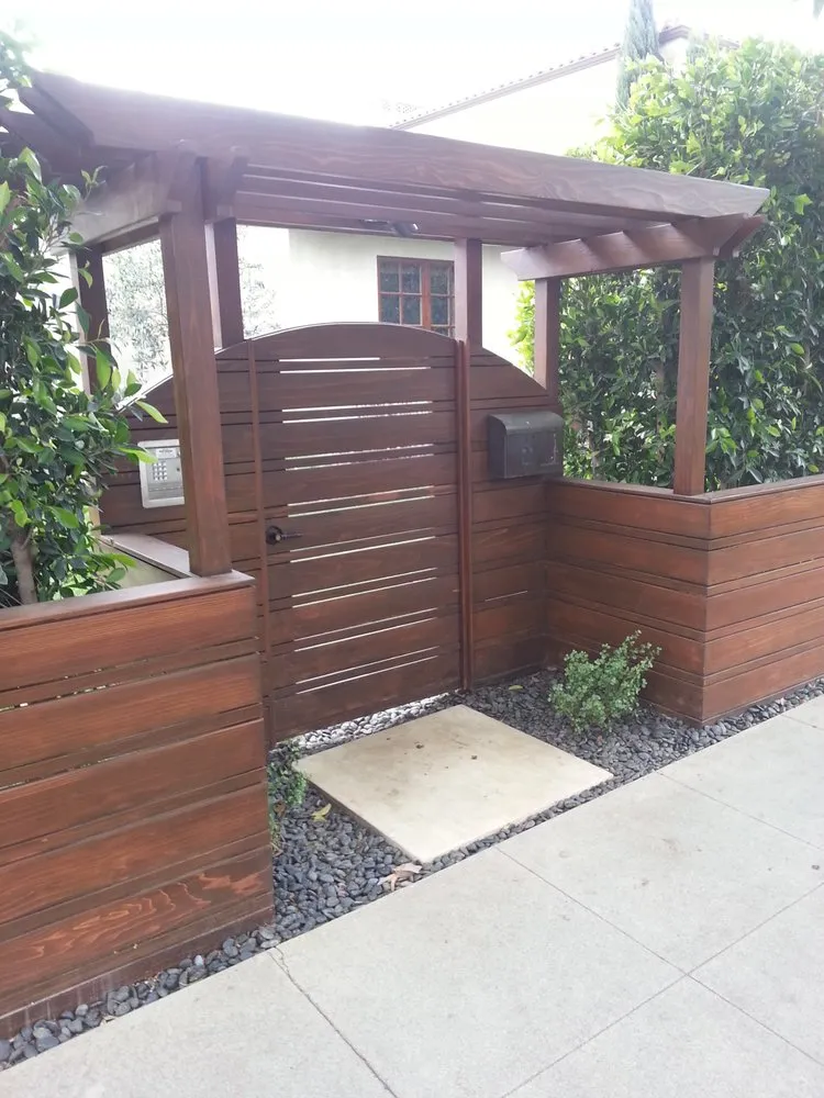 Local yard cleanup service in San Francisco, CA by Livingstone Landscapes