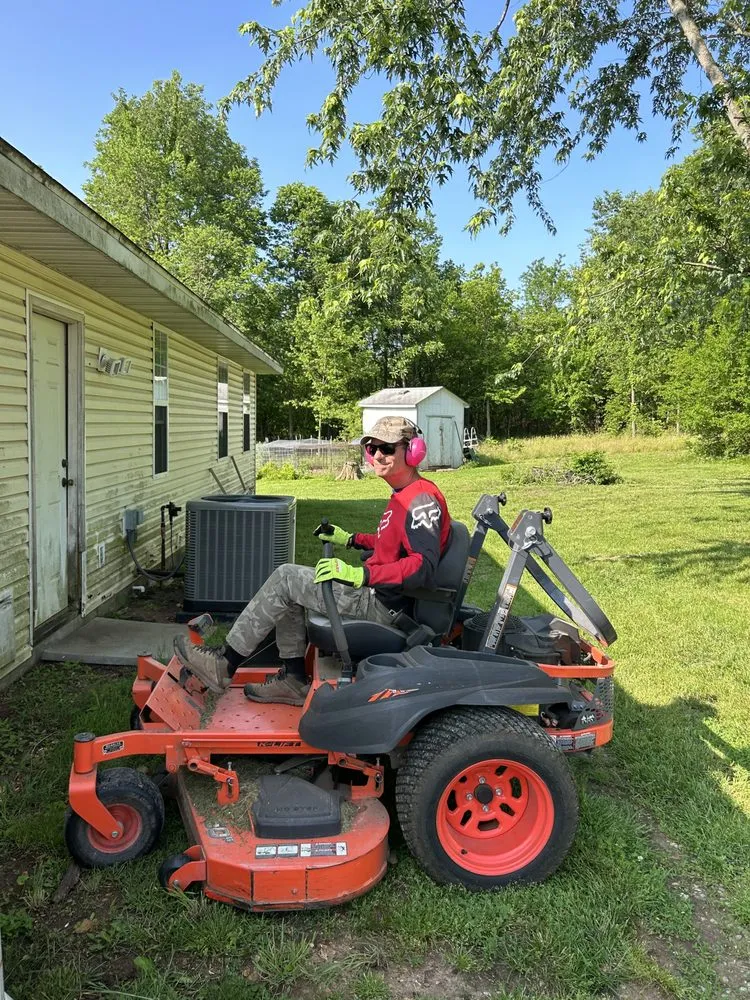 Local garden landscaping for residential properties in Walnut Grove, MO by Lizard Lawn & Tree Care
