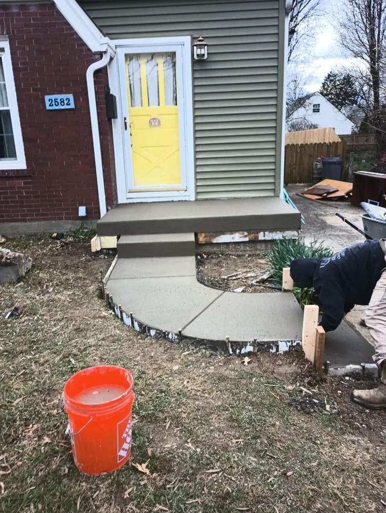 Trusted lawn care service in Seattle, WA by Lizzy Landscape Design