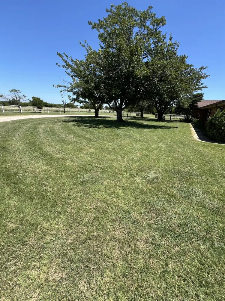 Top-rated garden landscaping in Godley, TX by L&J Landscapes