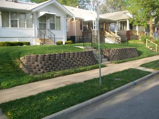 LJ Lawn Services Logo