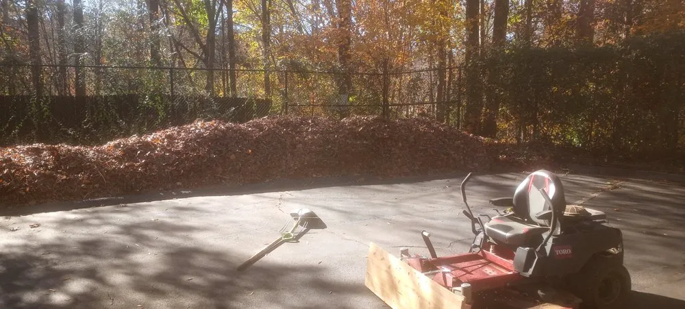 Reliable garden landscaping in Lithia Springs, GA by L&J Lawn Services