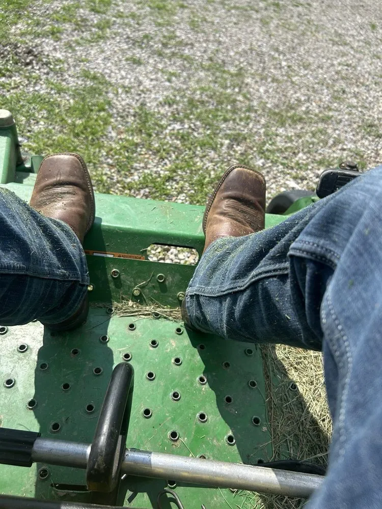 Expert landscaping services near you in Williamsport, OH by LJC Lawn Care