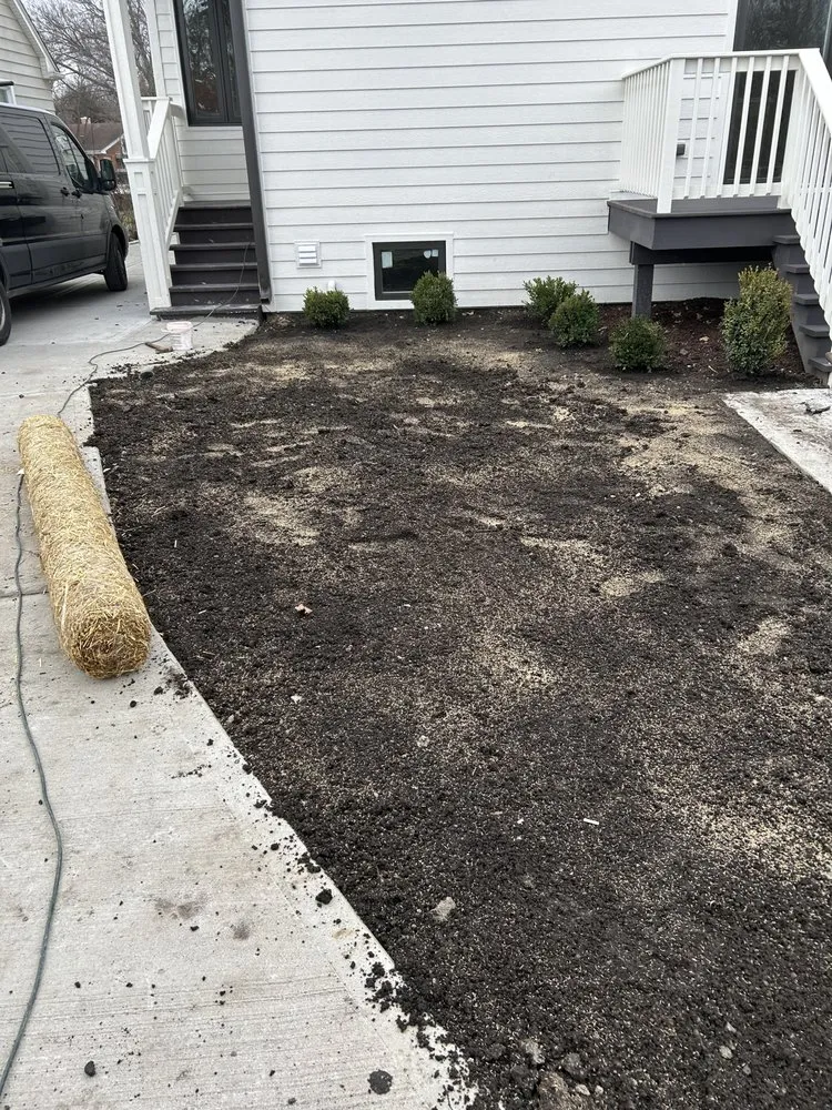 Custom landscape installation in Oak Brook, IL - LJR Landscape