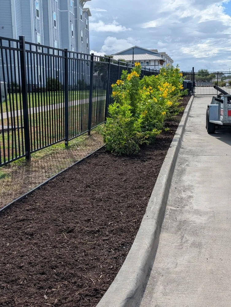 Professional outdoor landscaping experts serving CTY BY THE SE, TX - LJ'S LAWN SERVICE