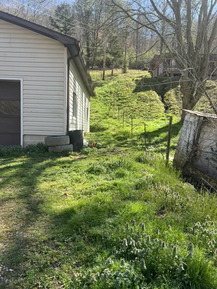Trusted yard maintenance experts serving McDowell, KY - LJ’s Weed Cutting and Odd Jobs