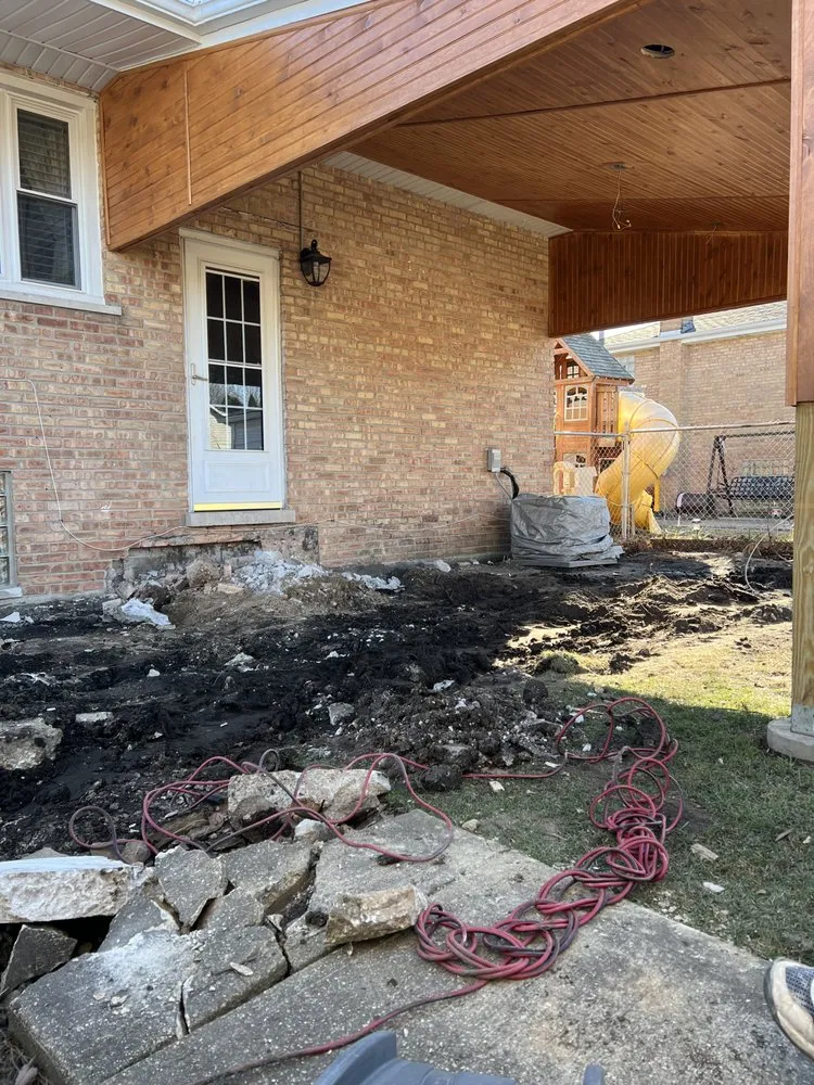 Expert lawn care service for homes across Oak Lawn, IL - Lk Landscaping & Snowplowing